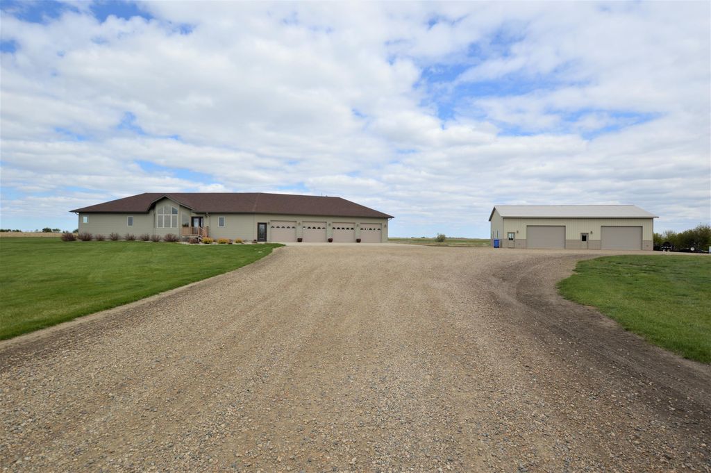 13210 363rd Ave, Ipswich, SD 57451