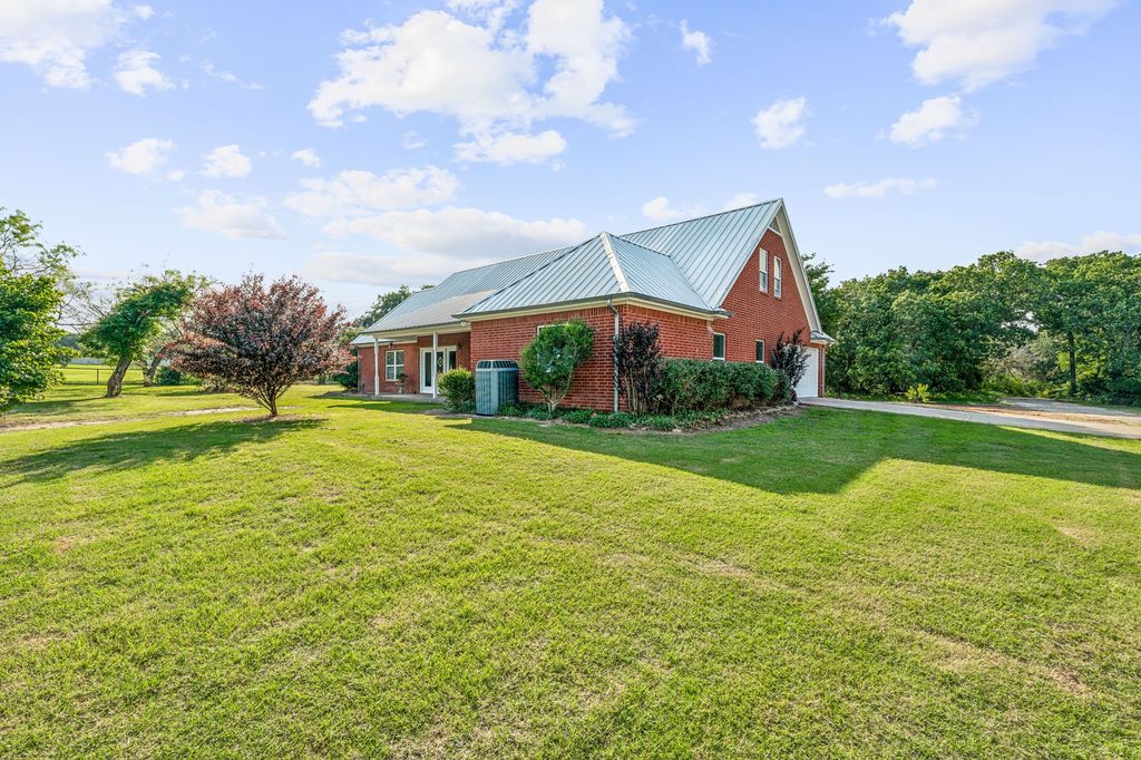 3387 Green Meadows Dr, Glen Rose, TX 76043 SingleFamily Home for Sale