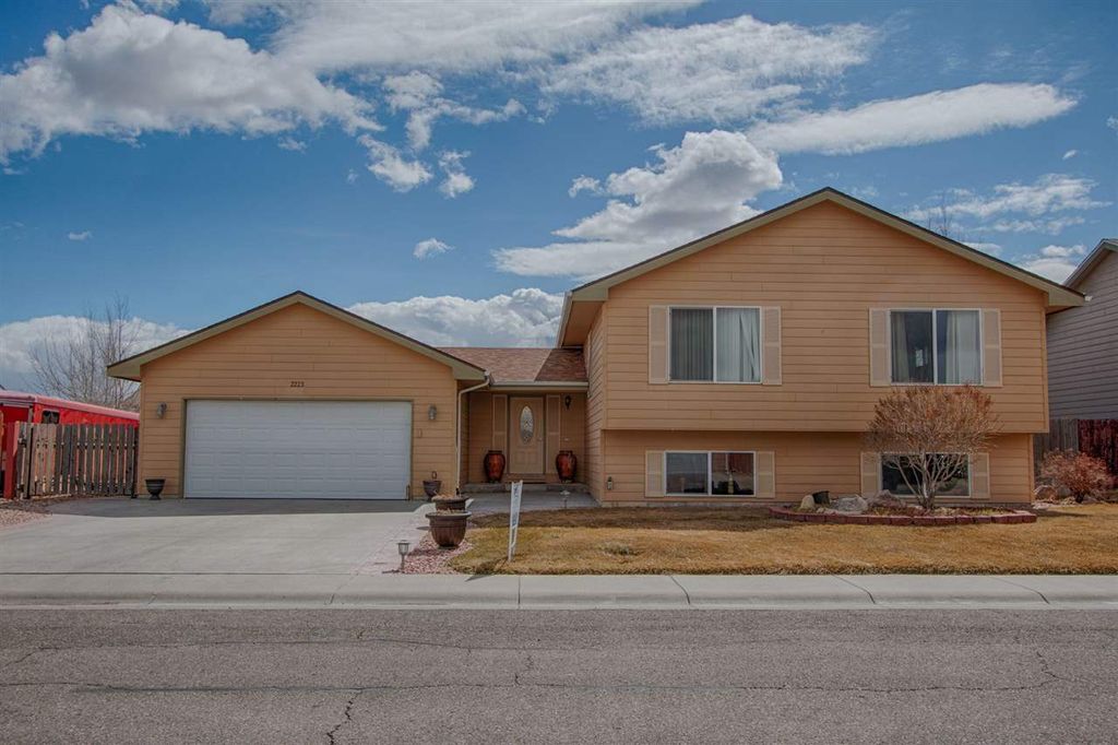 2223 Omaha Trl, Bar Nunn, WY 82601 Trulia