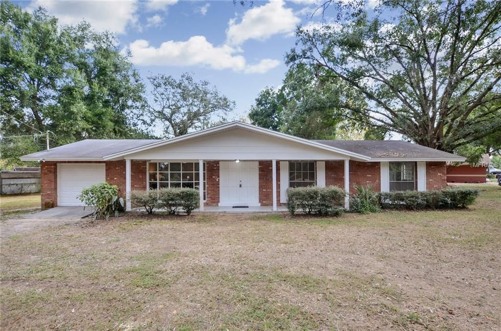 228 Elrod Dr, Brandon, FL 33510