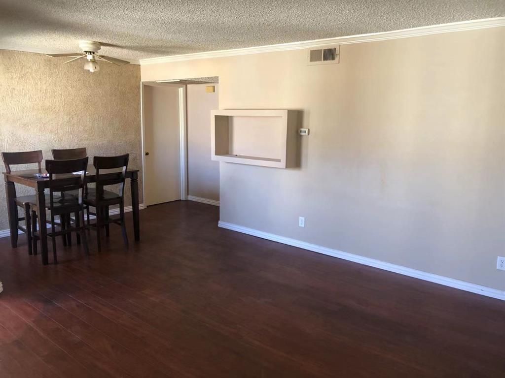 919 S Weatherred Dr #212, Richardson, TX 75080