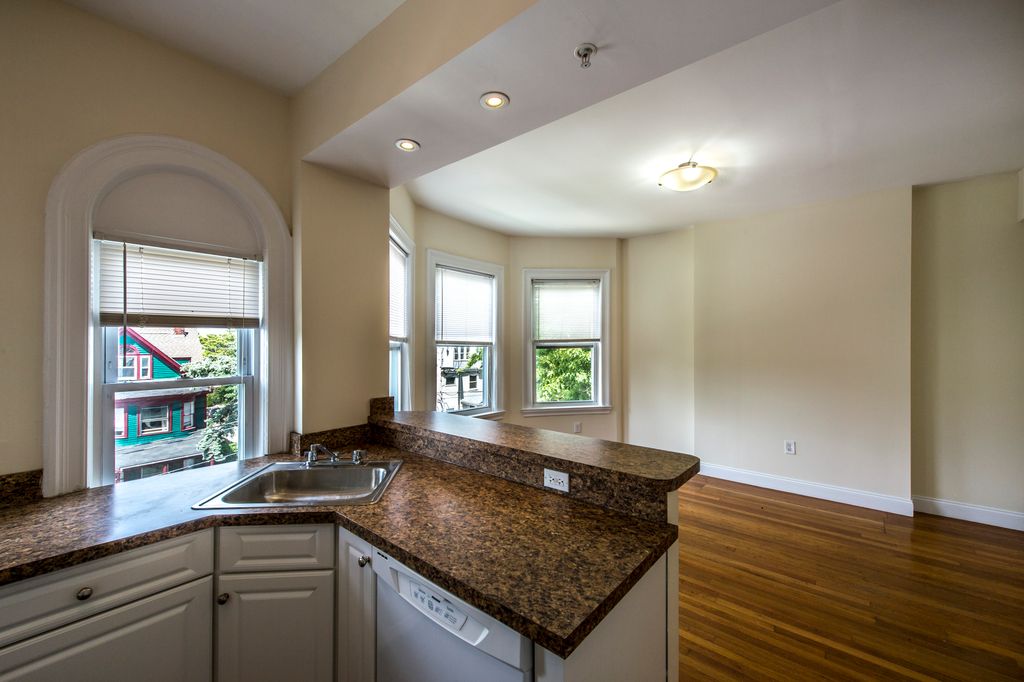 53-55 Ashford St, Allston, MA 02134