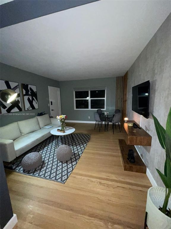 9140 NE 8th Ave #3H, Miami Shores, FL 33138