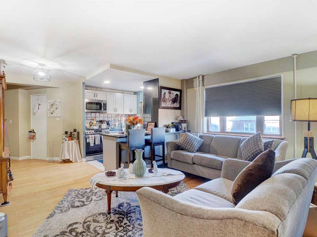 8811 Bergenline Ave