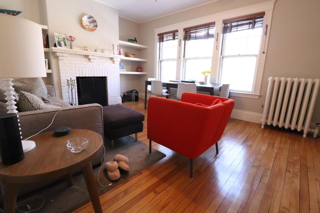 13 Story St #27A, Cambridge, MA 02138