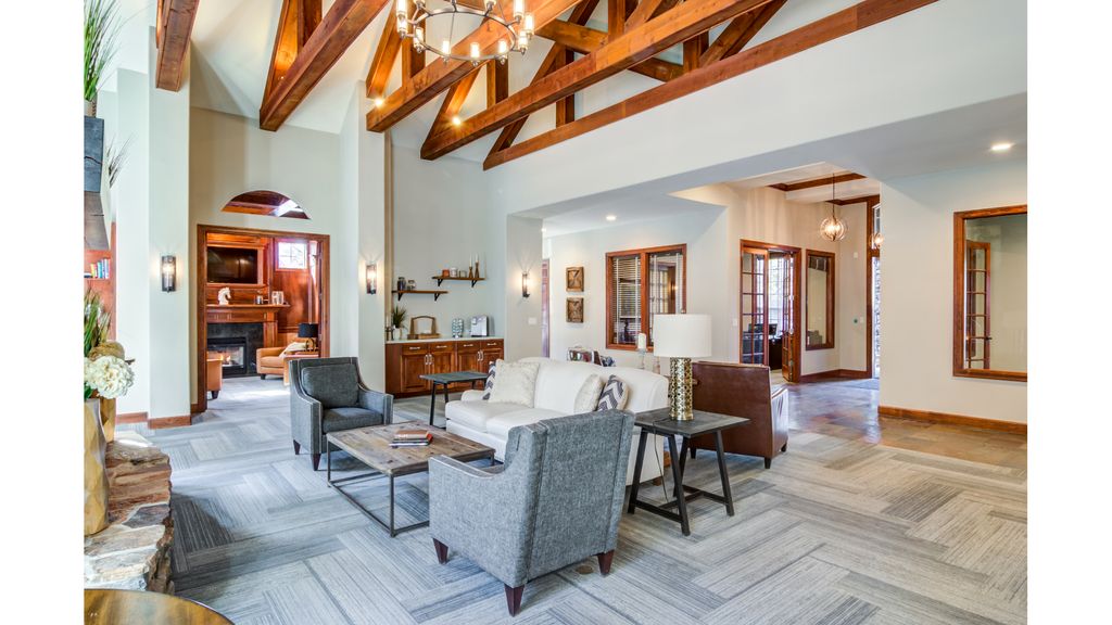 400 Springtree Ln, West Linn, OR 97068