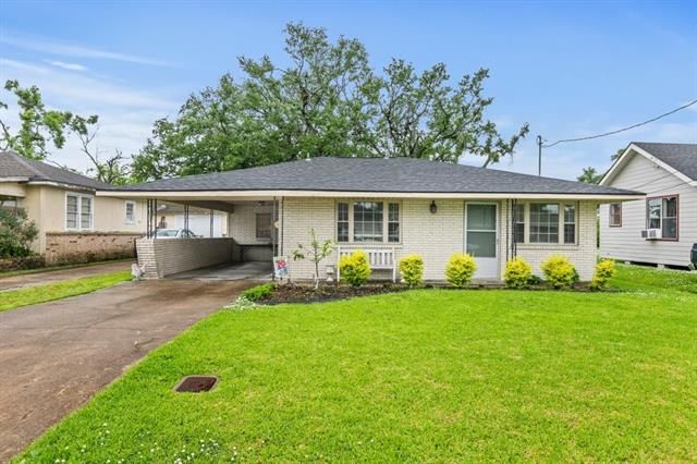 3114 Hodges St, Lake Charles, LA 70601