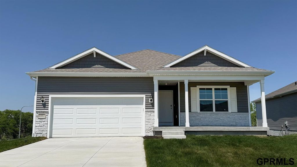 12610 S  205th St, Gretna, NE 68028
