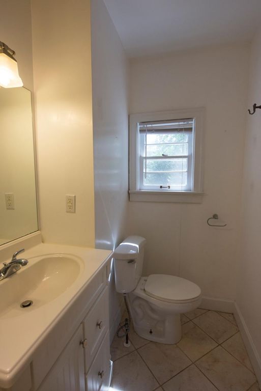 1123 NW 14th Ave, Gainesville, FL 32601