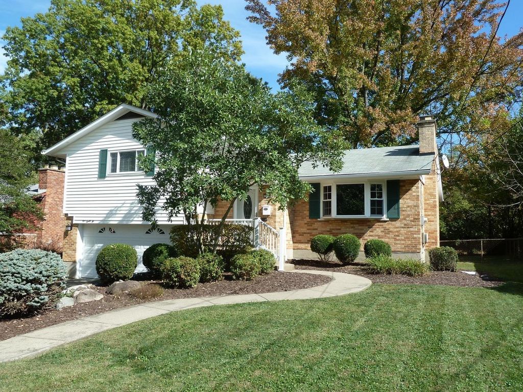 926 Anderson Hills Dr, Anderson Twp, OH 3 Bed, 3 Bath SingleFamily