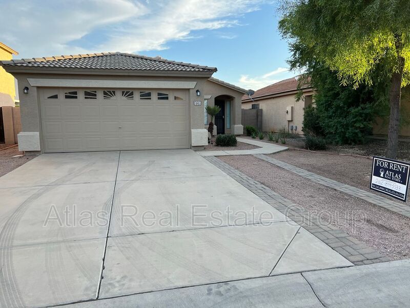 841 E Lamonte St, San Tan Valley, AZ 85140