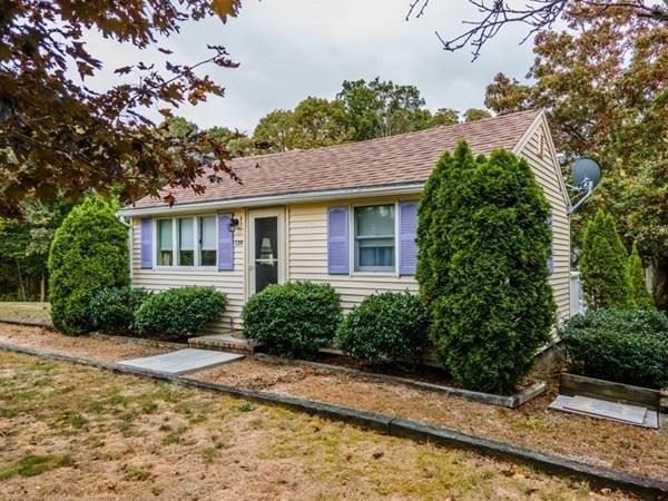 139 Great Neck Rd N, Mashpee, MA 02649