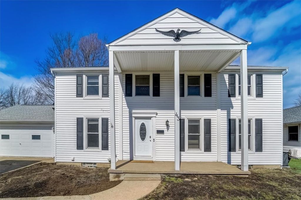 43 Dogwood Rd, Buffalo, NY 14221