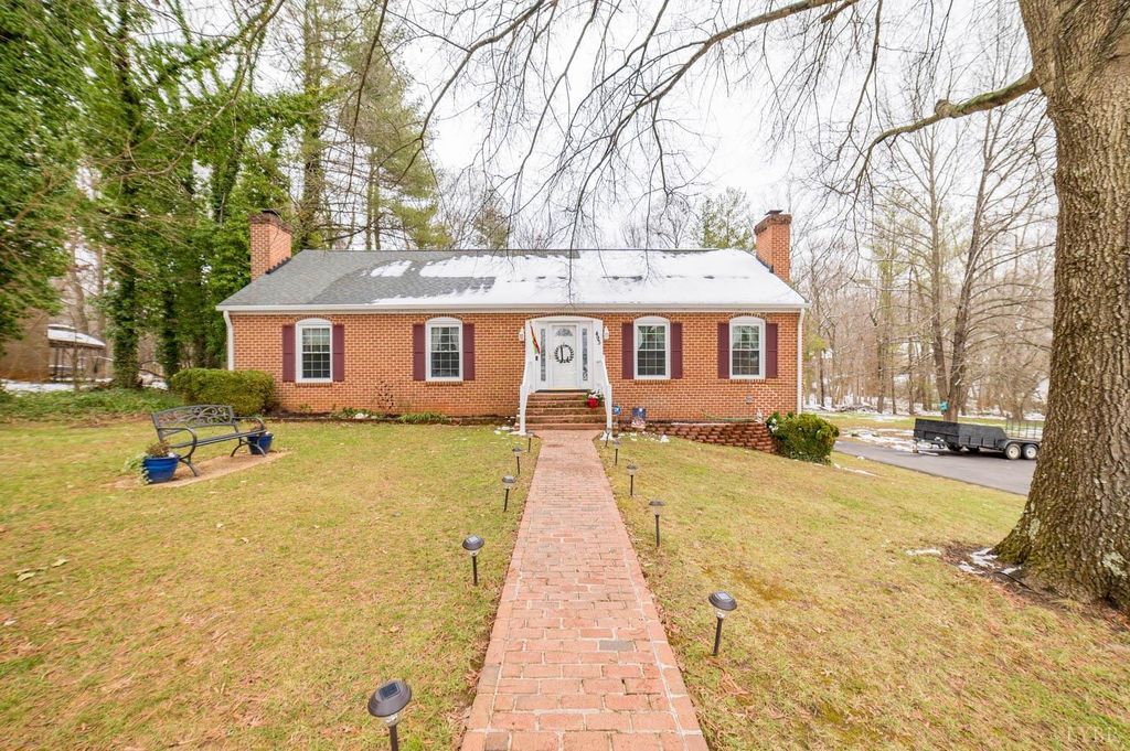 493 Arrowhead Dr, Lynchburg, VA 24502