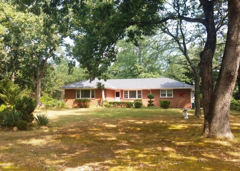 751 Gail Chambers Rd, Jackson, NJ 08527