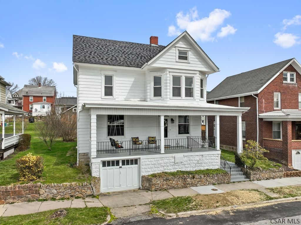 218 W  Race St, Somerset, PA 15501