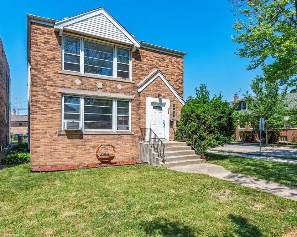 4722 N Laramie Ave, Chicago, IL 60630