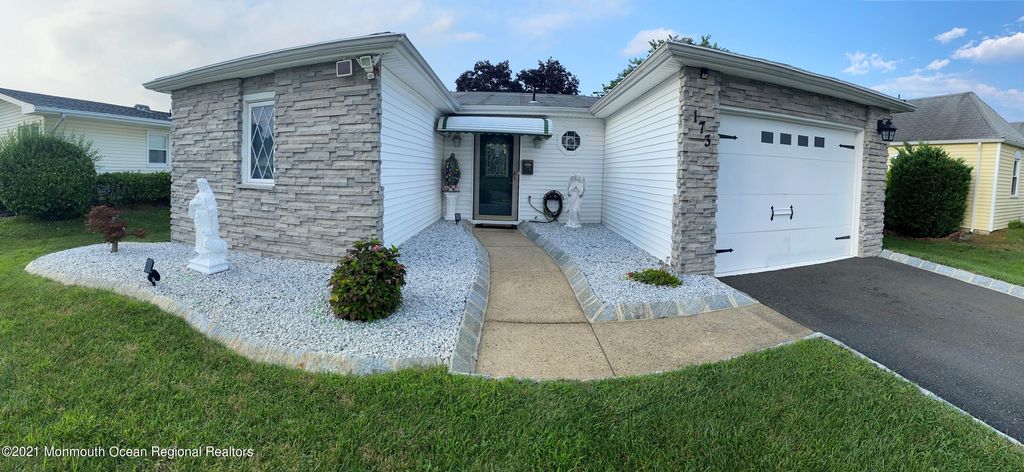 173 Blake Cir, Brick, NJ 08724