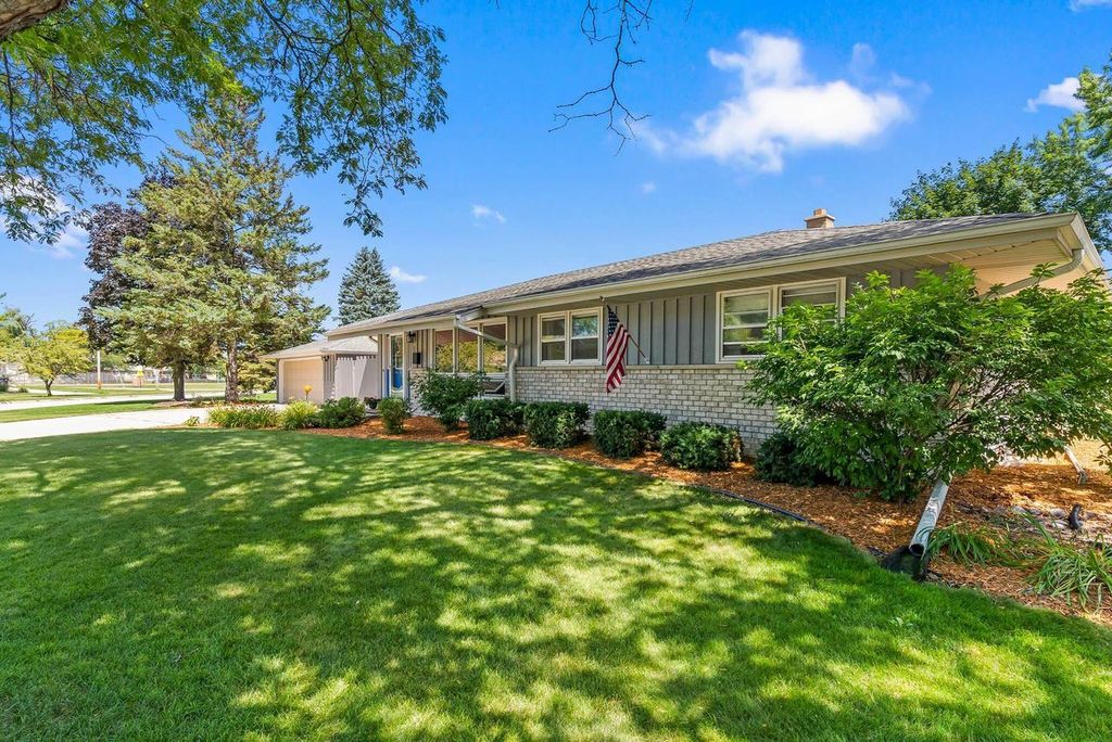 W174N8952 Christopher Blvd, Menomonee Falls, WI 53051 See Est. Value