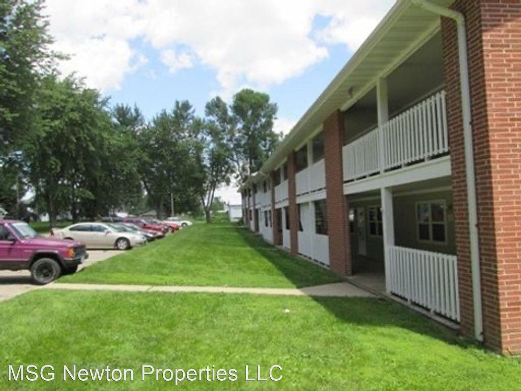 1111 N 11th Ave E #7, Newton, IA 50208