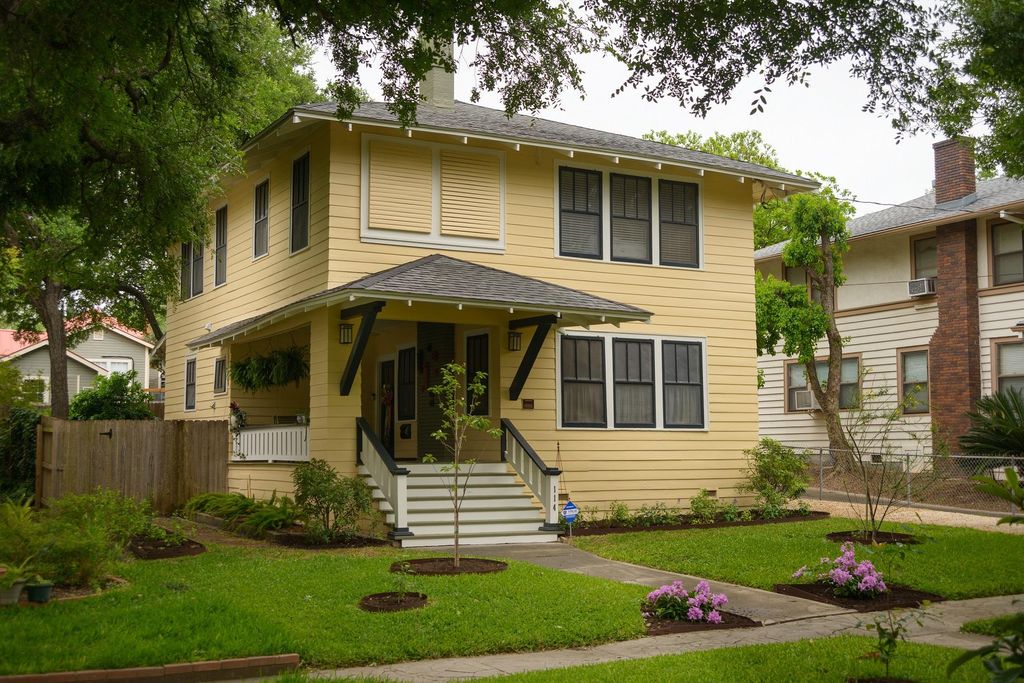 114 W Huisache Ave, San Antonio, TX 78212