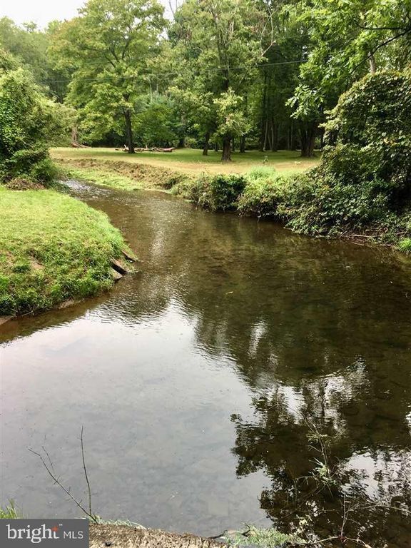 1765 S Fishing Creek Valley Rd, Harrisburg, PA 17112 MLS PADA2009514