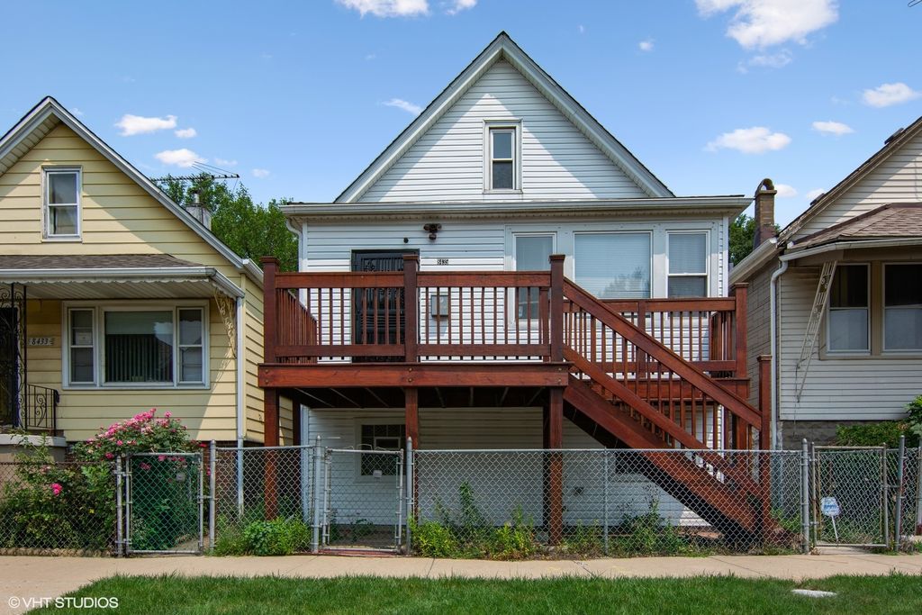 8435 S Exchange Ave, Chicago, IL 60617