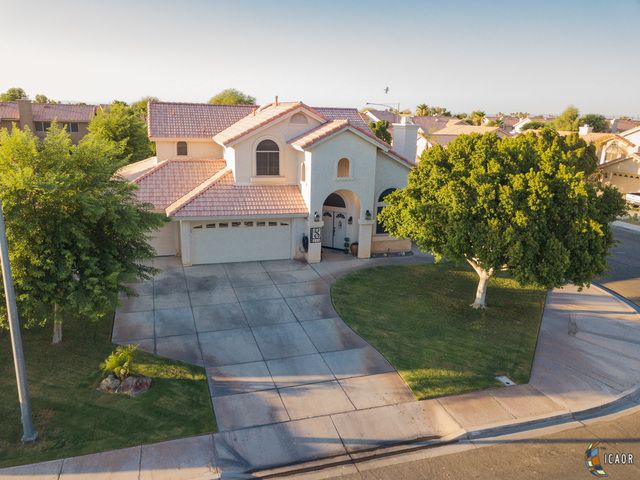571 Snapdragon Way, Imperial, CA 92251