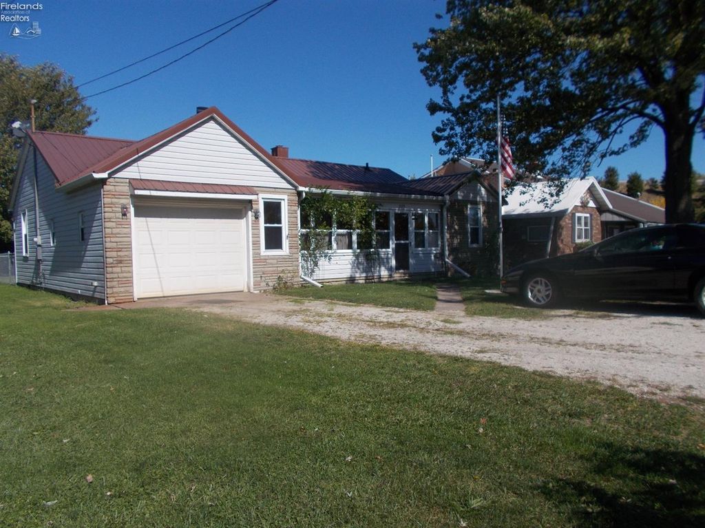3539 W Harbor Rd, Port Clinton, OH 43452 3 Bed, 1 Bath SingleFamily