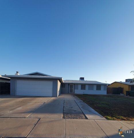 1780 Driftwood Dr, El Centro, CA 92243