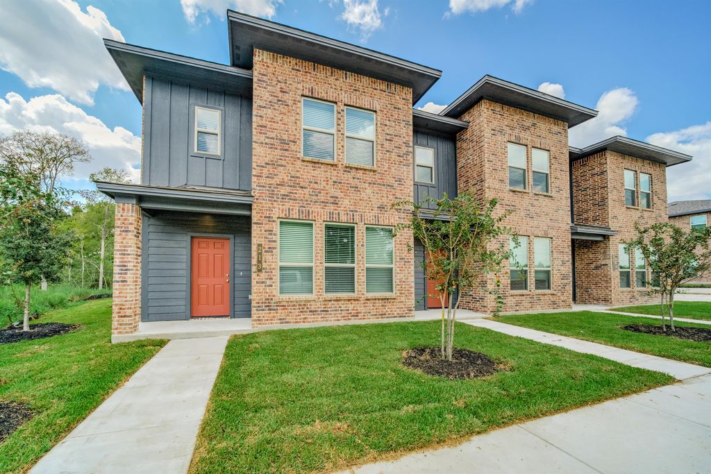 4089 Cross Park Dr #213, Bryan, TX 77802
