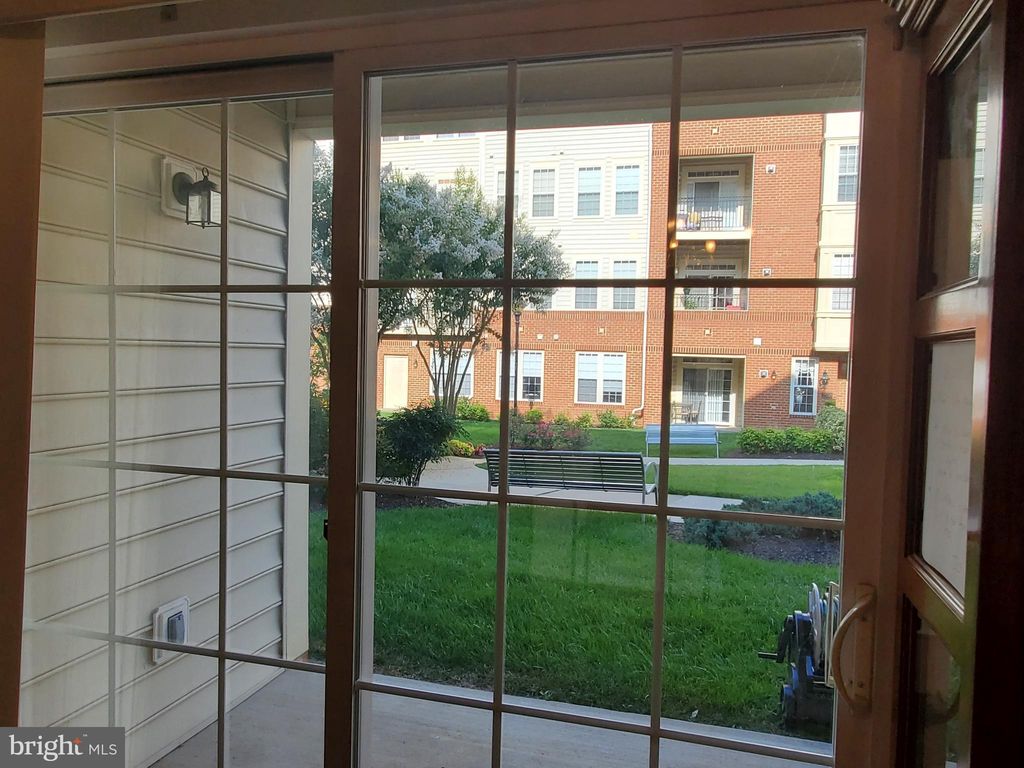 2540 Kensington Gdns #102, Ellicott City, MD 21043