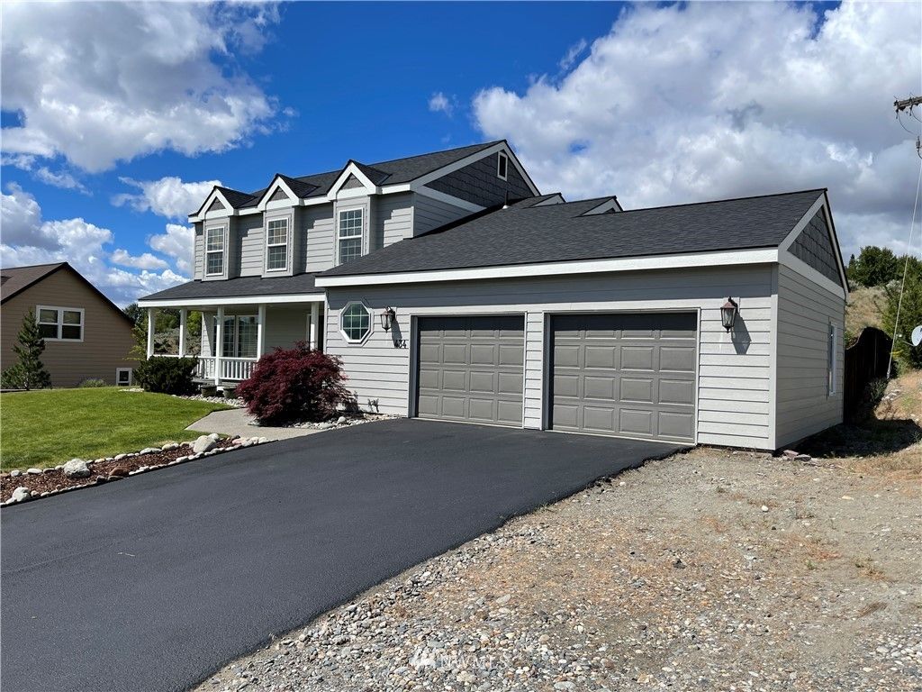 434 Hillcrest Circle Dr, Omak, WA 98841