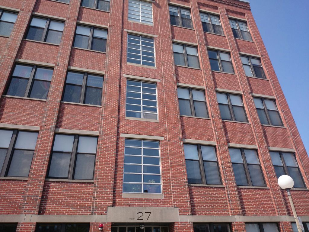 27 Wareham St #203, Boston, MA 02118