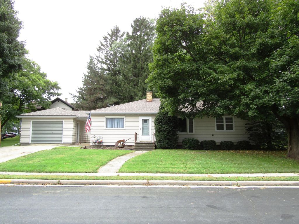 812 Church St, Clyman, WI 53016 Trulia