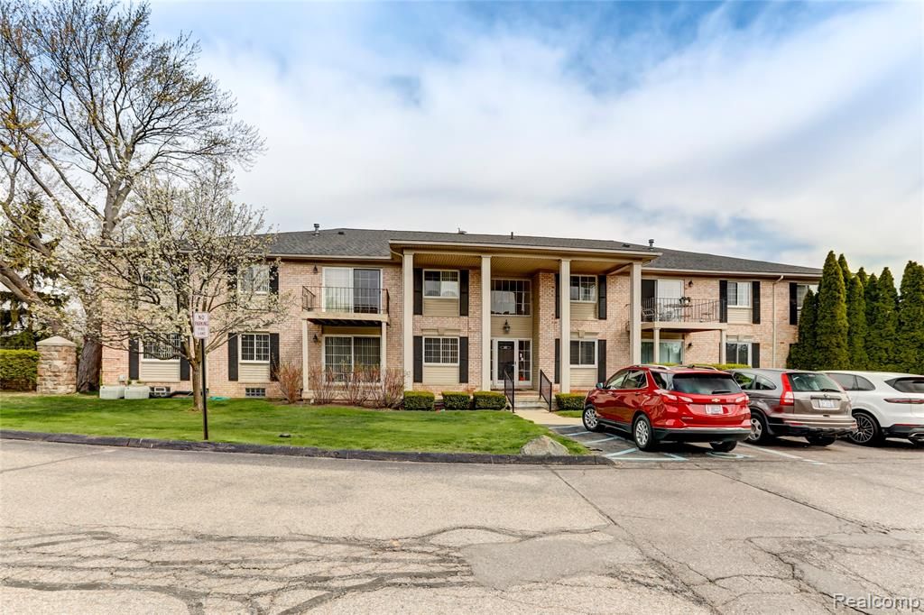 6139 Orchard Lake Rd 204, West Bloomfield, MI 48322 Trulia