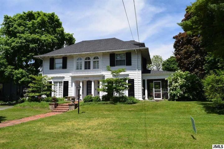 734 W Washington Ave, Jackson, MI 49201