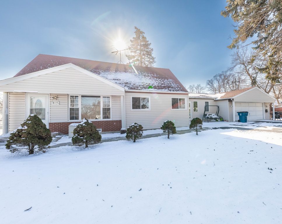 852 Alcoa Ave, Melrose Park, IL 60164