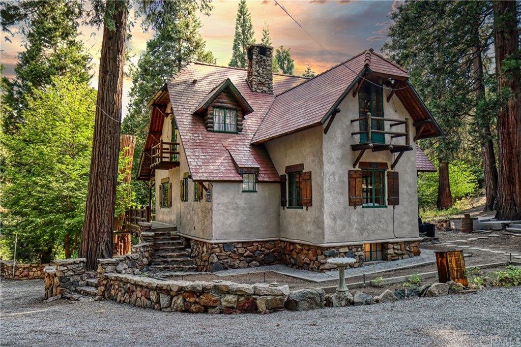 28832 Sycamore Dr, Skyforest, CA 92385