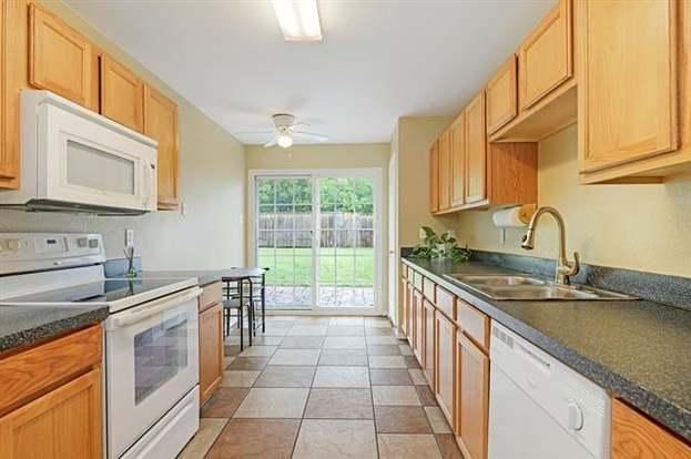 701 Gregory St #705, Garland, TX 75041