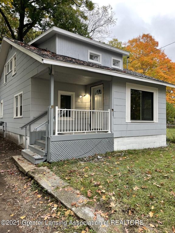 717 Leslie St, Lansing, MI 48912
