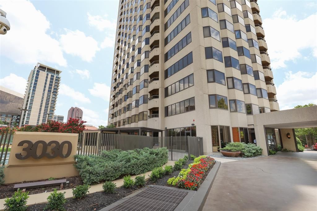 3030 McKinney Ave #703, Dallas, TX 75204