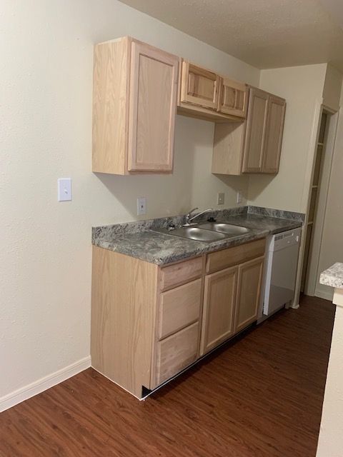 901 Main Ave, Pt Arthur, TX 77642