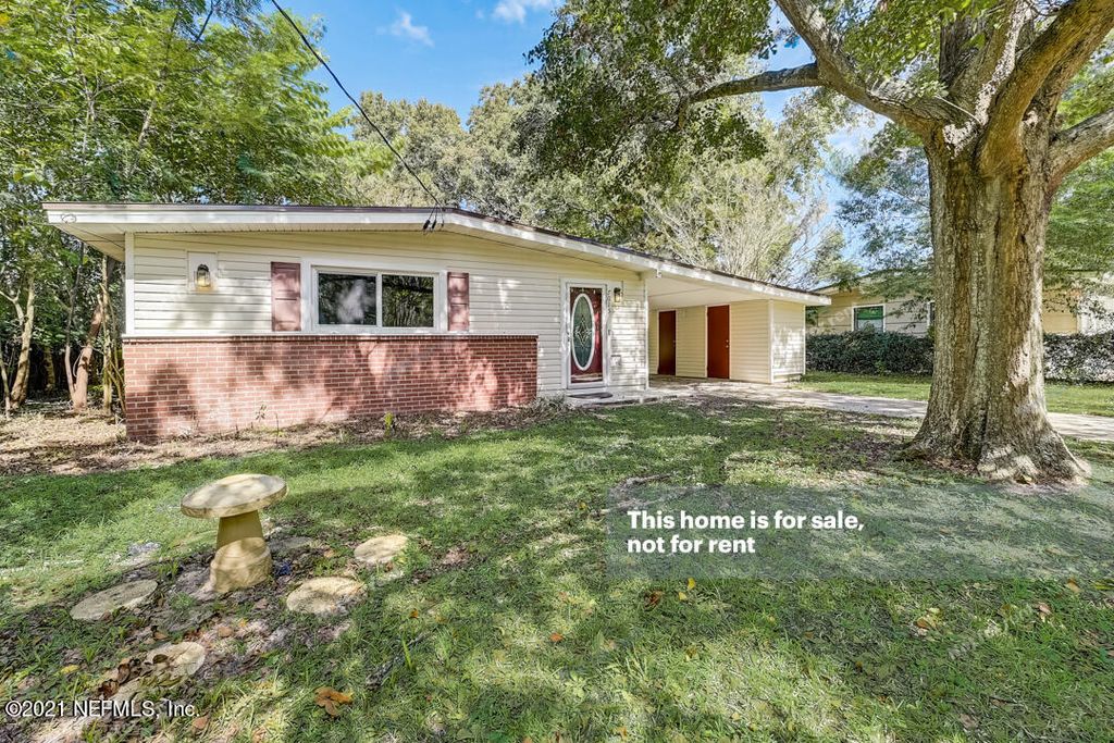 7015 Hielo Dr, Jacksonville, FL 32211