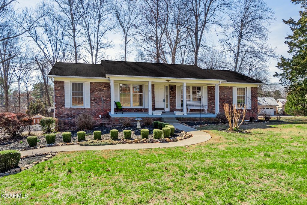 967 Ponder Rd, Knoxville, TN 37923