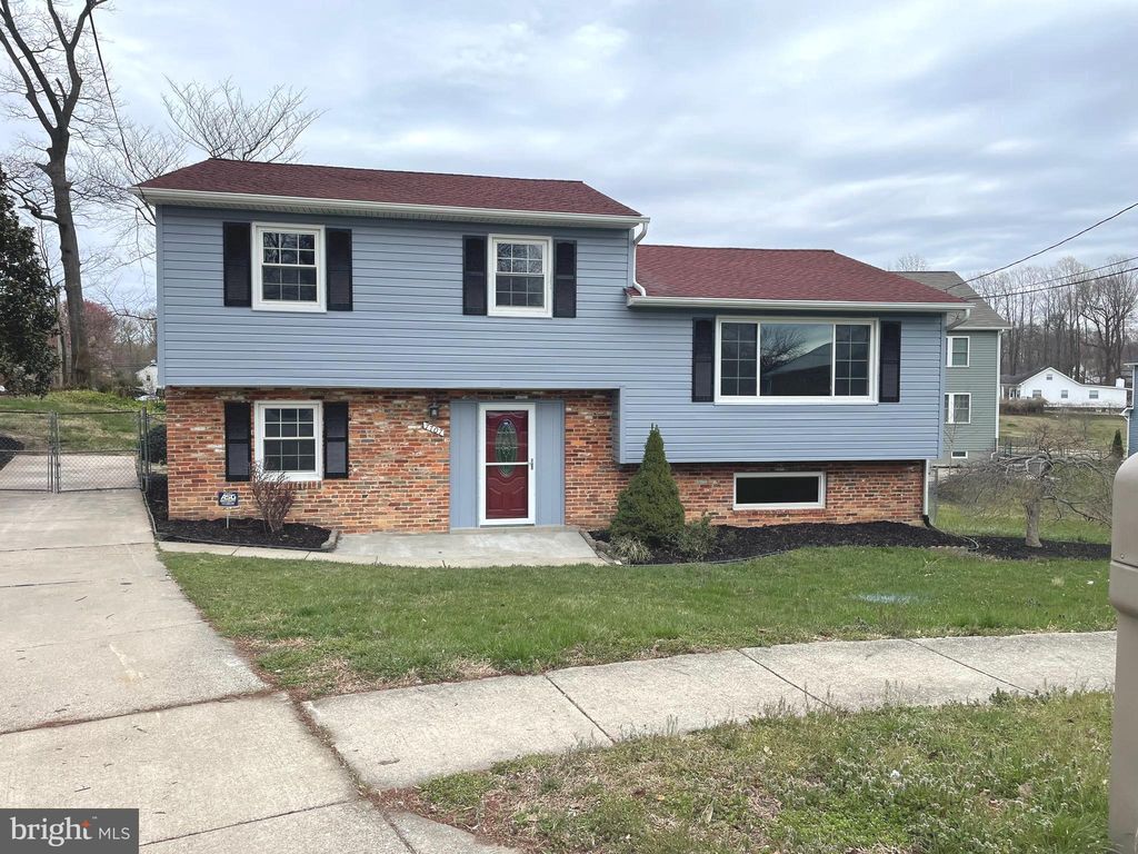 7707 Fanwood Ct, District Heights, MD 20747