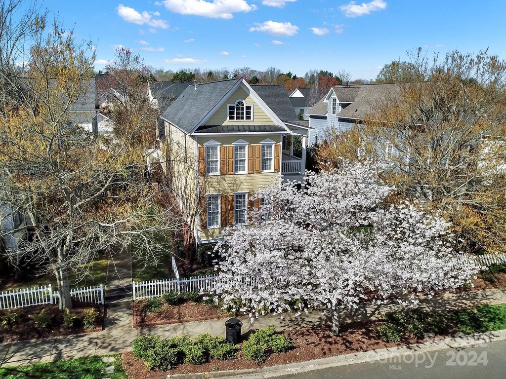724 Shady Grove Xing, Fort Mill, SC 29708