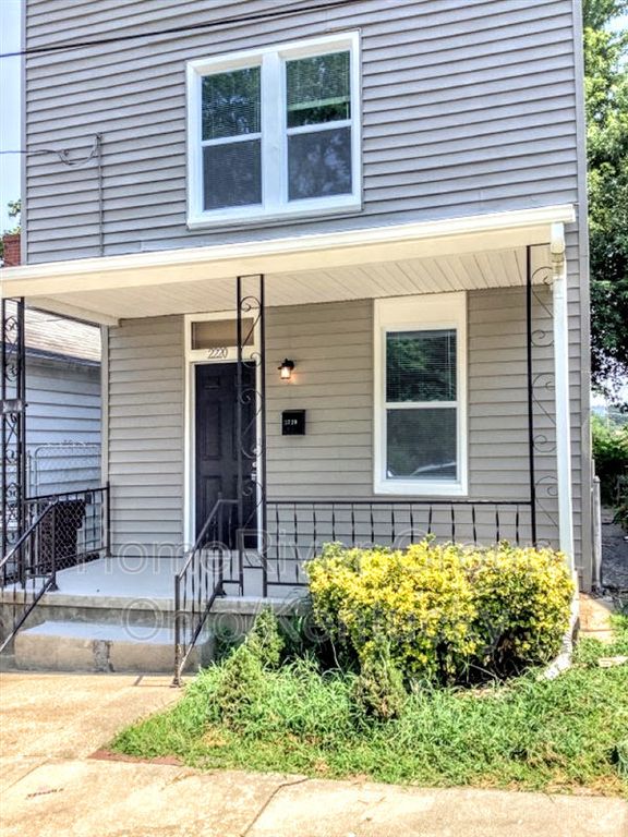 2220 Busse St, Covington, KY 41014