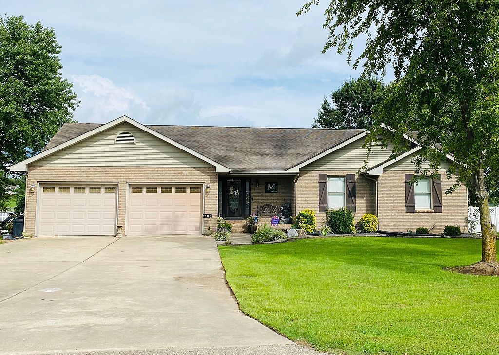 1106 Oakcrest Ln, Dexter, MO 63841 See Est. Value, Schools & More