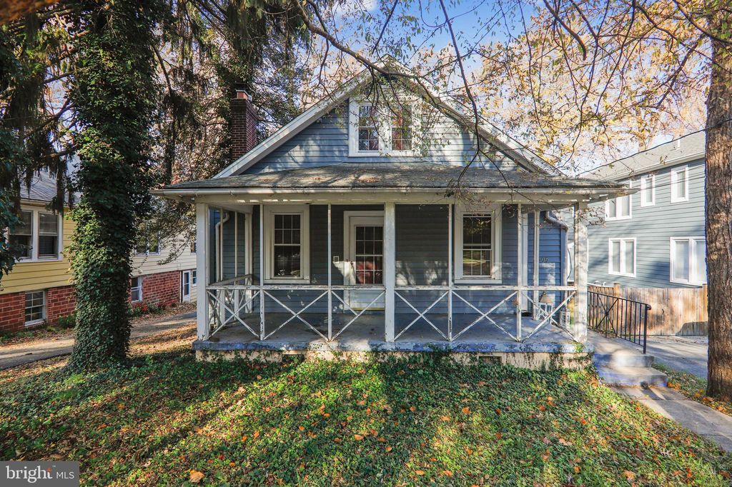 4505 Strathmore Ave, Garrett Park, MD 20896